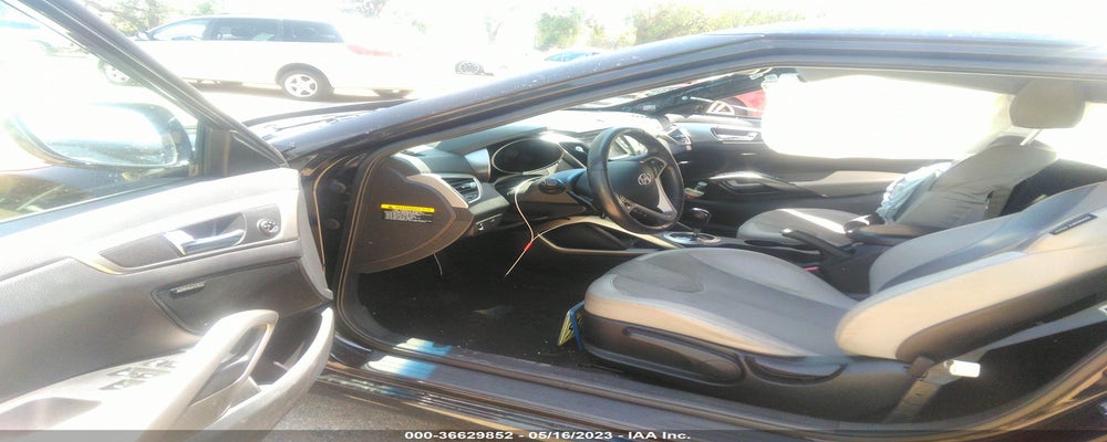 KMHTC6AD1CU049807 2012 HYUNDAI VELOSTER photo no. 5