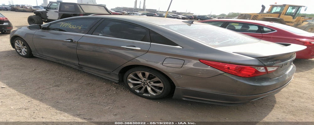 5NPEC4ACXBH265818 2011 HYUNDAI SONATA photo no. 3