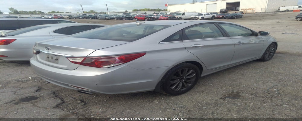 5NPEC4AC0BH076837 2011 HYUNDAI SONATA photo no. 4