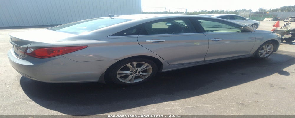 5NPEC4AC4DH670348 2013 HYUNDAI SONATA photo no. 4
