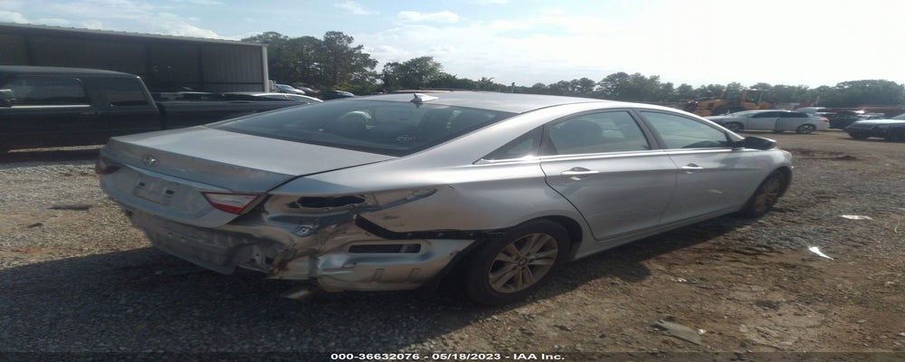 5NPEB4AC3DH745334 2013 HYUNDAI SONATA photo no. 4