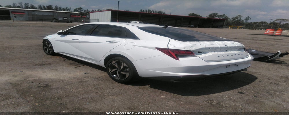 KMHLN4AJ2PU041029 2023 HYUNDAI ELANTRA photo no. 3