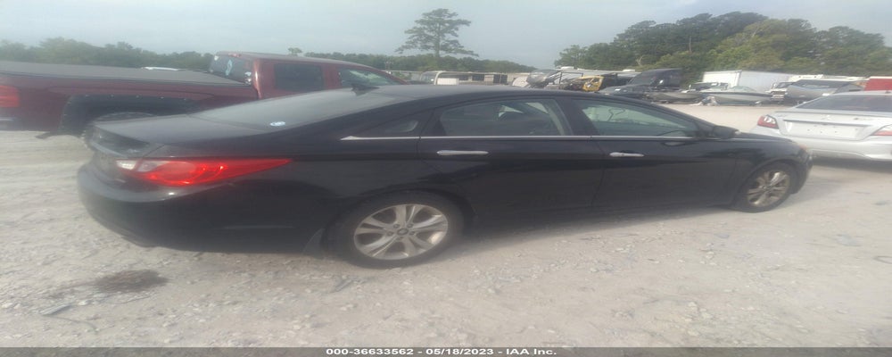 5NPEC4AB2BH298898 2011 HYUNDAI SONATA photo no. 4
