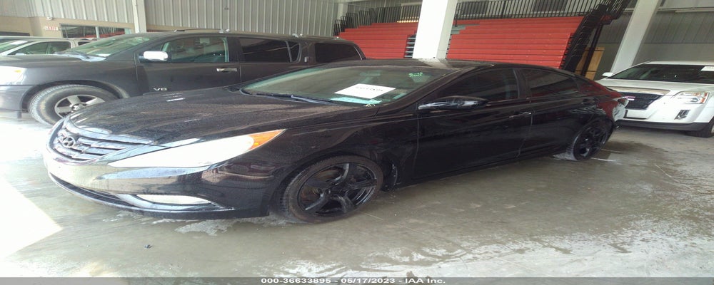 5NPEC4AB5BH216632 2011 HYUNDAI SONATA photo no. 2