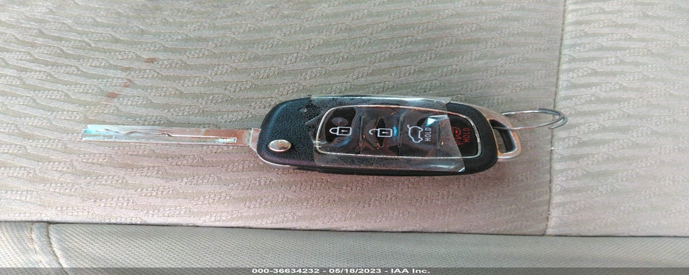 5XYZT3LB5HG381573 2017 HYUNDAI SANTA FE SPORT photo no. 11