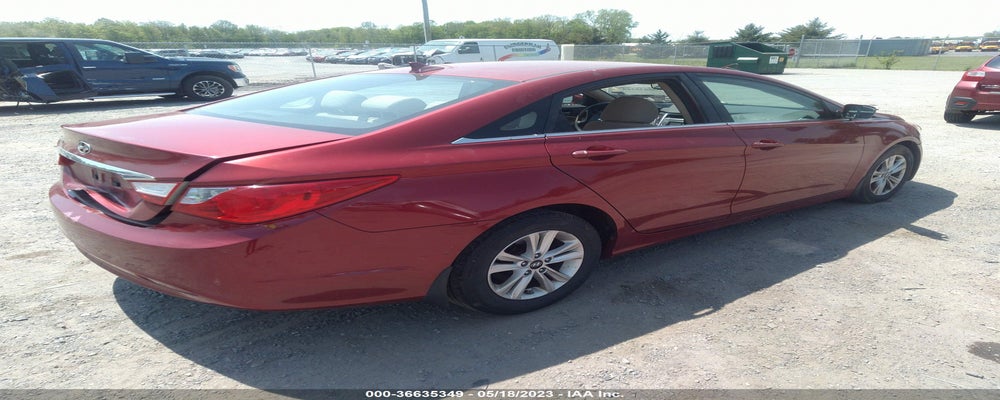 5NPEB4AC1BH200049 2011 HYUNDAI SONATA photo no. 4