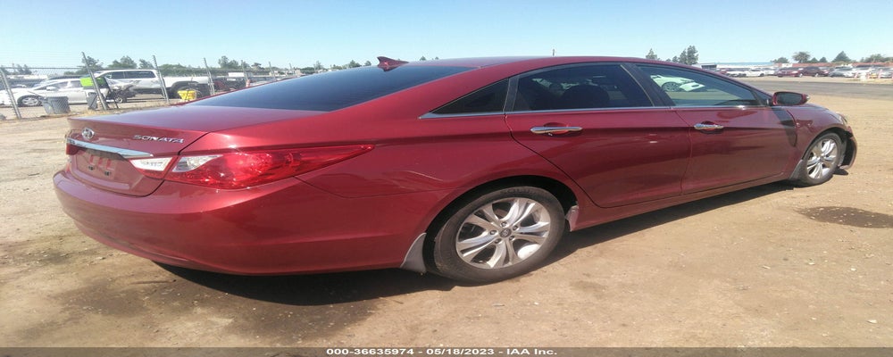 5NPEC4AC7BH117805 2011 HYUNDAI SONATA photo no. 4