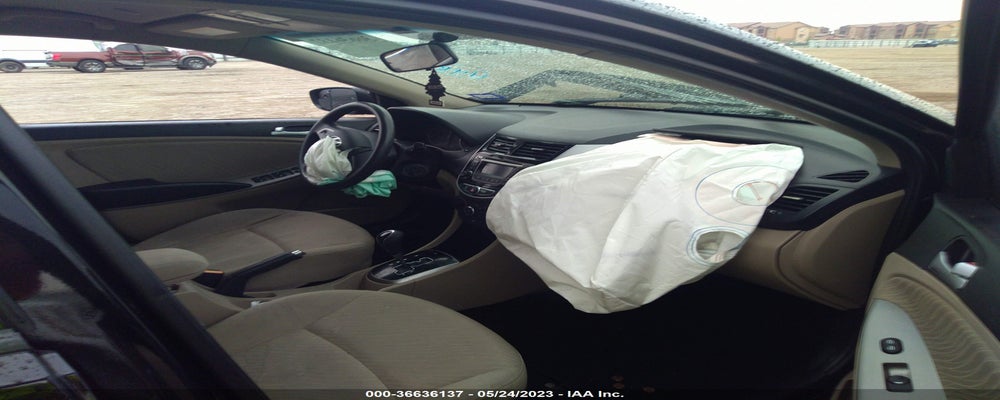 KMHCU4AE3FU920253 2015 HYUNDAI ACCENT photo no. 5