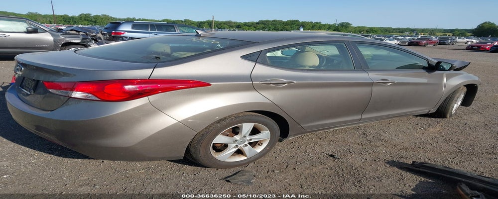 5NPDH4AE4DH330700 2013 HYUNDAI ELANTRA photo no. 4