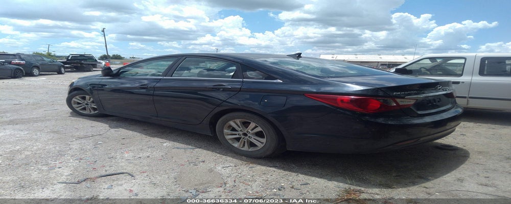 5NPEB4AC2BH005173 2011 HYUNDAI SONATA photo no. 3