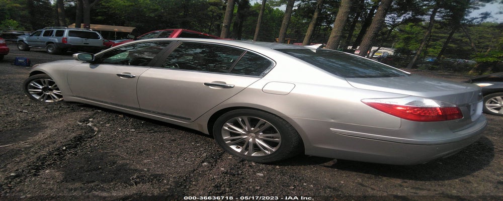 KMHGC4DF4BU118815 2011 HYUNDAI GENESIS photo no. 3