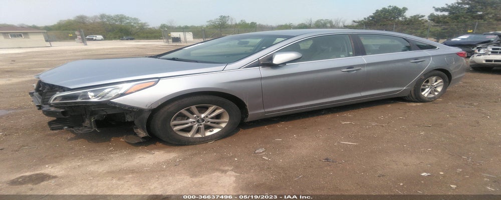 5NPE24AF9HH519976 2017 HYUNDAI SONATA photo no. 2