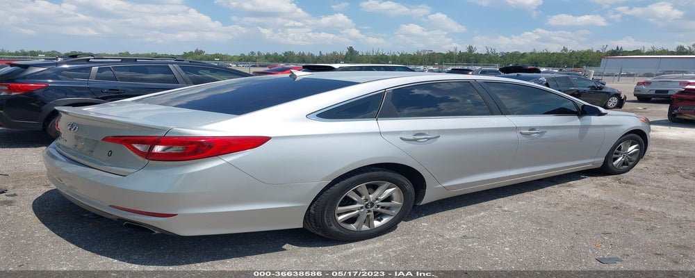 5NPE24AF7GH304112 2016 HYUNDAI SONATA photo no. 4