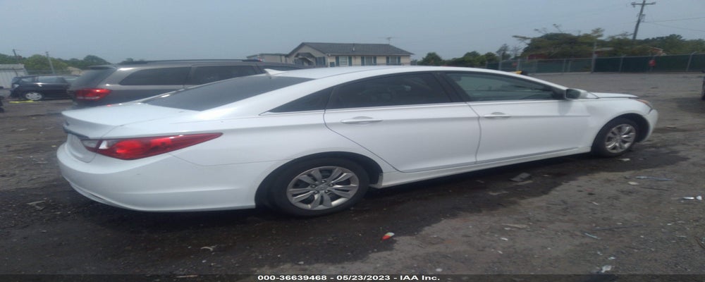5NPEB4AC2BH200626 2011 HYUNDAI SONATA photo no. 4