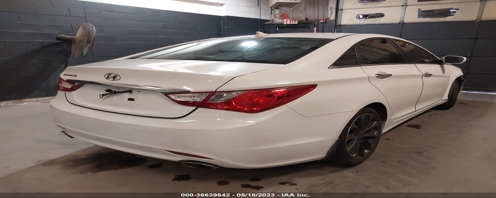 5NPEC4AC0DH684571 2013 HYUNDAI SONATA photo no. 4