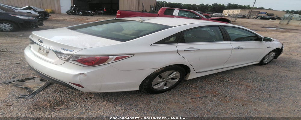 KMHEC4A45DA089758 2013 HYUNDAI SONATA HYBRID photo no. 4
