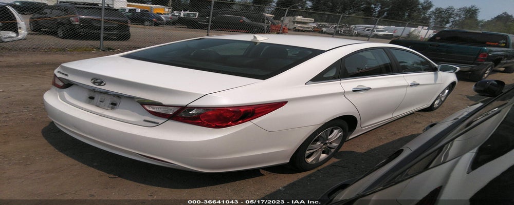 5NPEC4AC7BH005134 2011 HYUNDAI SONATA photo no. 4