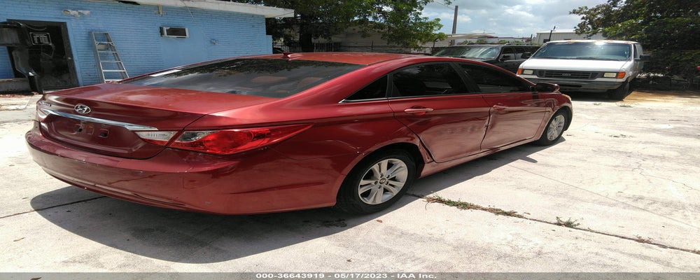 5NPEB4AC1DH613091 2013 HYUNDAI SONATA photo no. 4