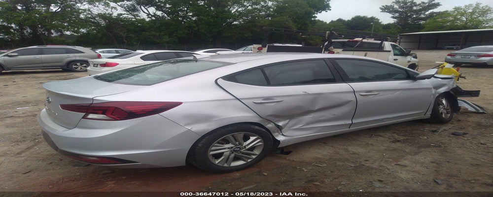 KMHD84LF3KU860743 2019 HYUNDAI ELANTRA photo no. 4
