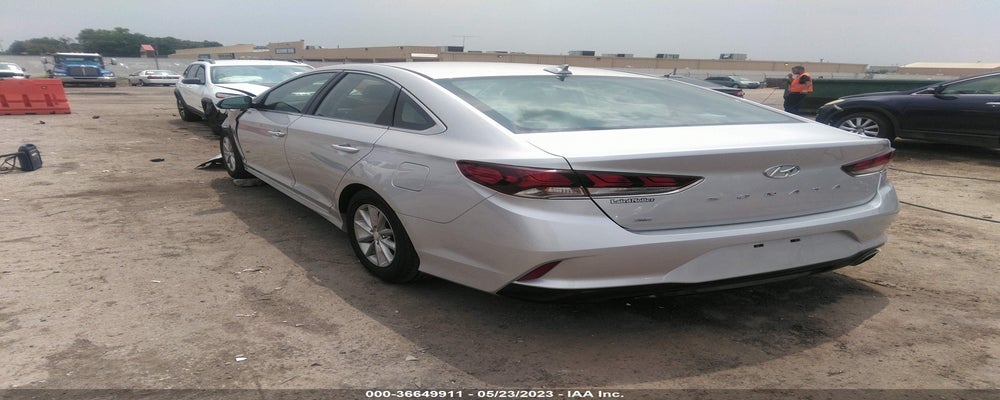 5NPE24AF5JH648075 2018 HYUNDAI SONATA photo no. 3