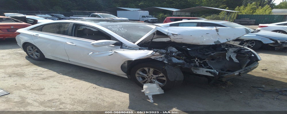 5NPEC4AC5DH565723 2013 HYUNDAI SONATA photo no. 4