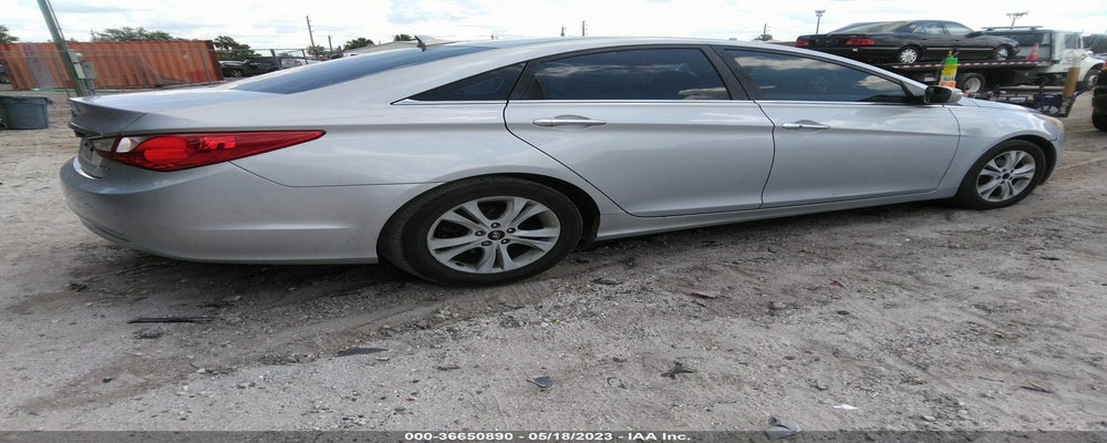 5NPEC4AC5BH009103 2011 HYUNDAI SONATA photo no. 4