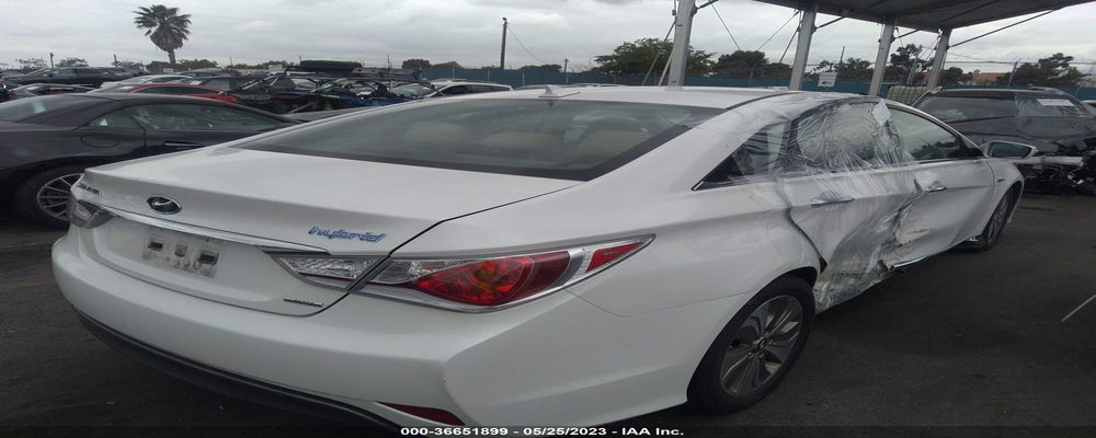 KMHEC4A42DA091791 2013 HYUNDAI SONATA photo no. 4