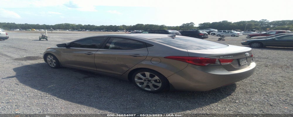 5NPDH4AE3DH370136 2013 HYUNDAI ELANTRA photo no. 3
