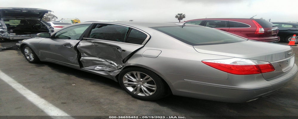 KMHGC4DF9BU116235 2011 HYUNDAI GENESIS photo no. 3