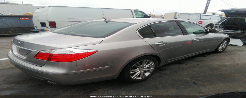 KMHGC4DF9BU116235 2011 HYUNDAI GENESIS photo no. 4
