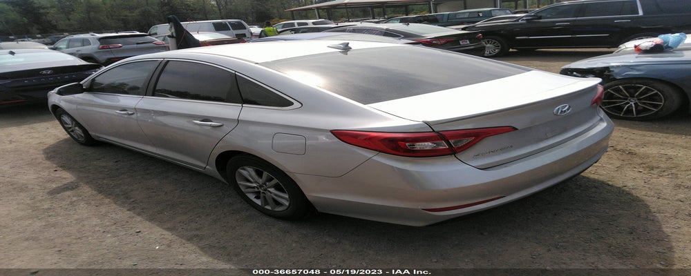 5NPE24AF8FH082081 2015 HYUNDAI SONATA photo no. 3