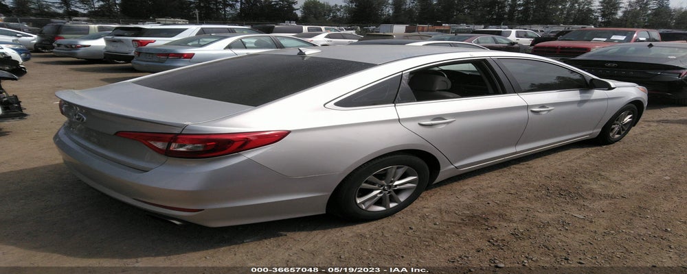 5NPE24AF8FH082081 2015 HYUNDAI SONATA photo no. 4
