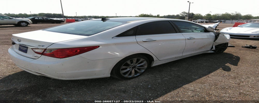 5NPEC4AB8DH782383 2013 HYUNDAI SONATA photo no. 4