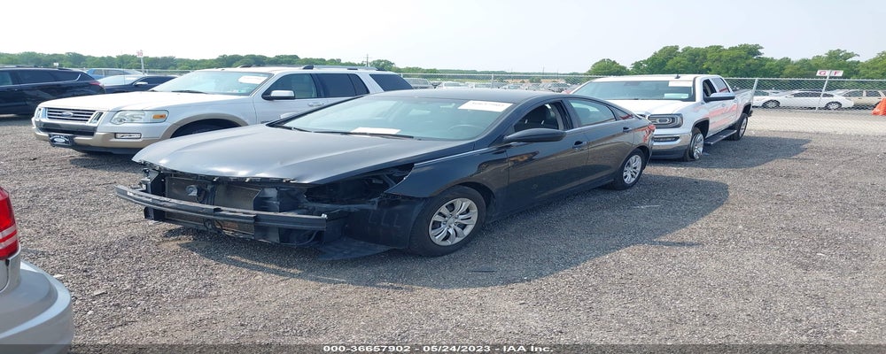 5NPEB4AC0BH197385 2011 HYUNDAI SONATA photo no. 2