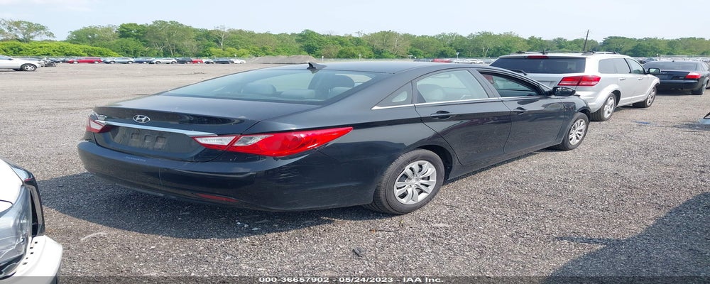 5NPEB4AC0BH197385 2011 HYUNDAI SONATA photo no. 4
