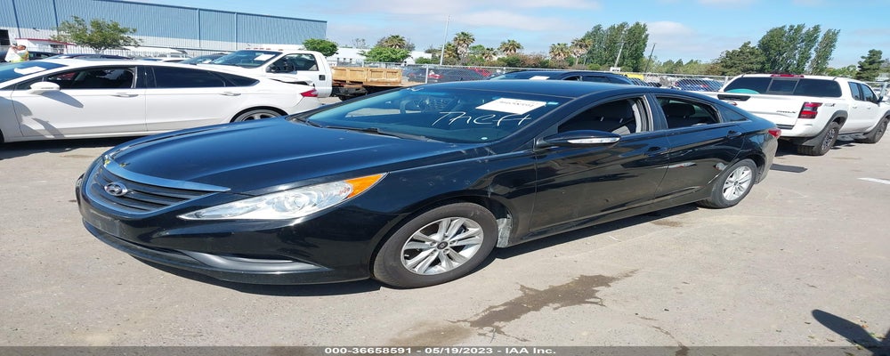 5NPEB4AC3EH880864 2014 HYUNDAI SONATA photo no. 2