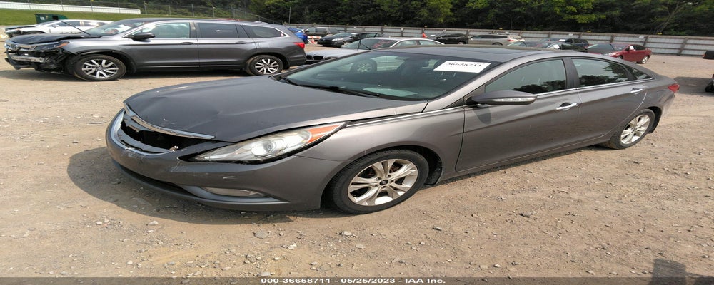 5NPEC4AC9BH272047 2011 HYUNDAI SONATA photo no. 2