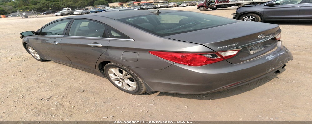 5NPEC4AC9BH272047 2011 HYUNDAI SONATA photo no. 3