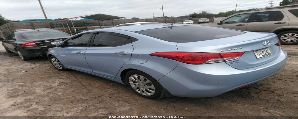 KMHDH4AE3DU592693 2013 HYUNDAI ELANTRA photo no. 3