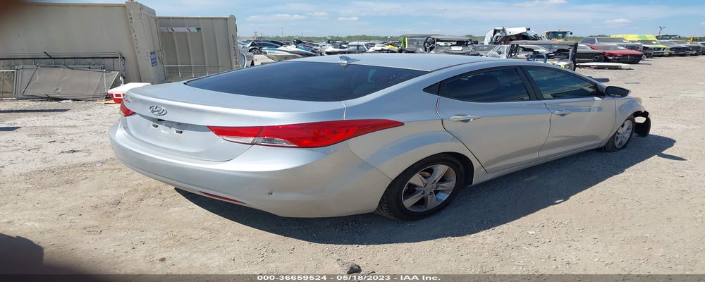5NPDH4AE2DH353599 2013 HYUNDAI ELANTRA photo no. 4
