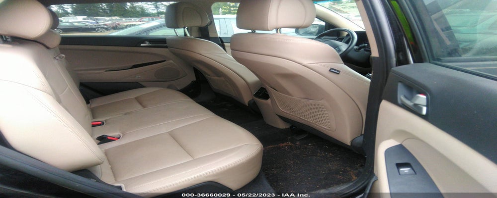 KM8J3CA27JU818327 2018 HYUNDAI TUCSON photo no. 8