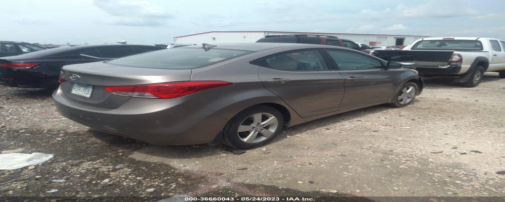 5NPDH4AE9DH388530 2013 HYUNDAI ELANTRA photo no. 4