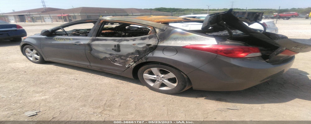 5NPDH4AE4DH265797 2013 HYUNDAI ELANTRA photo no. 3