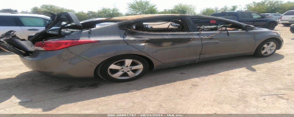 5NPDH4AE4DH265797 2013 HYUNDAI ELANTRA photo no. 4