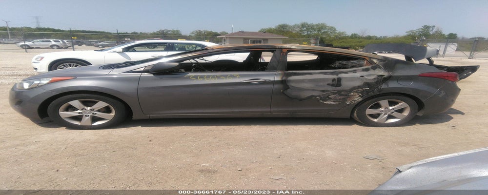 5NPDH4AE4DH265797 2013 HYUNDAI ELANTRA photo no. 6