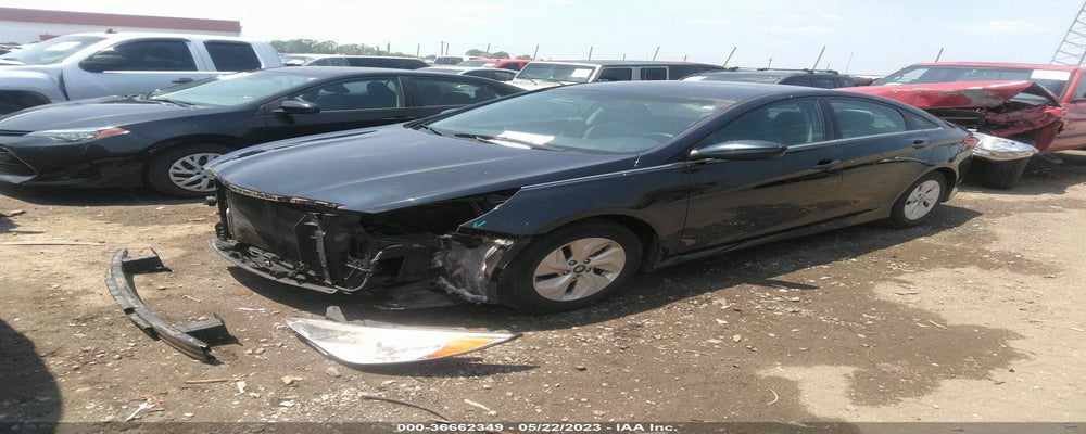 5NPEB4AC9EH817414 2014 HYUNDAI SONATA photo no. 2
