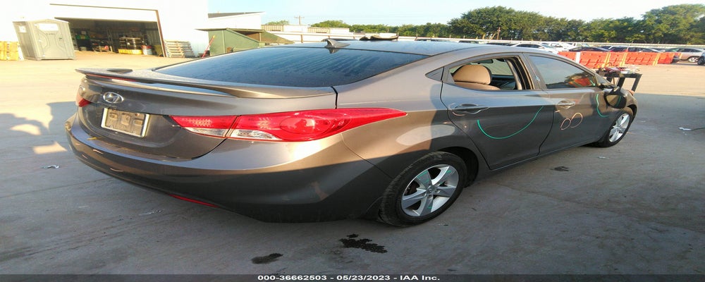 5NPDH4AE4DH334665 2013 HYUNDAI ELANTRA photo no. 4
