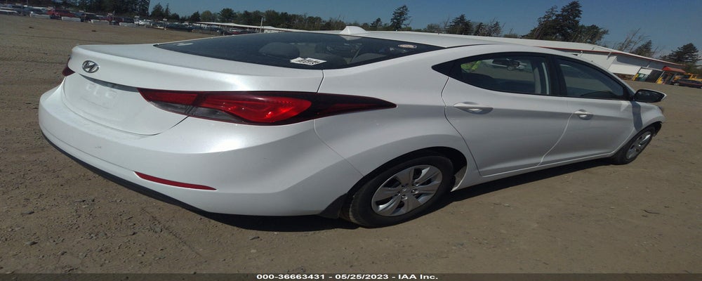 5NPDH4AE4GH667310 2016 HYUNDAI ELANTRA photo no. 4