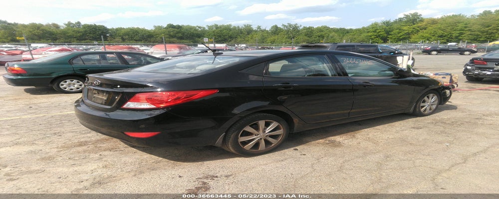 KMHCU4AE6DU321697 2013 HYUNDAI ACCENT photo no. 4