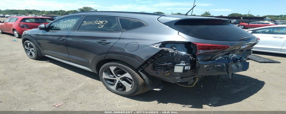 KM8J33A22HU547221 2017 HYUNDAI TUCSON photo no. 3